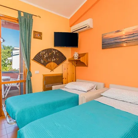 Oleandri 贾迪尼-纳克索斯