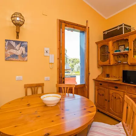 Oleandri Apartament *